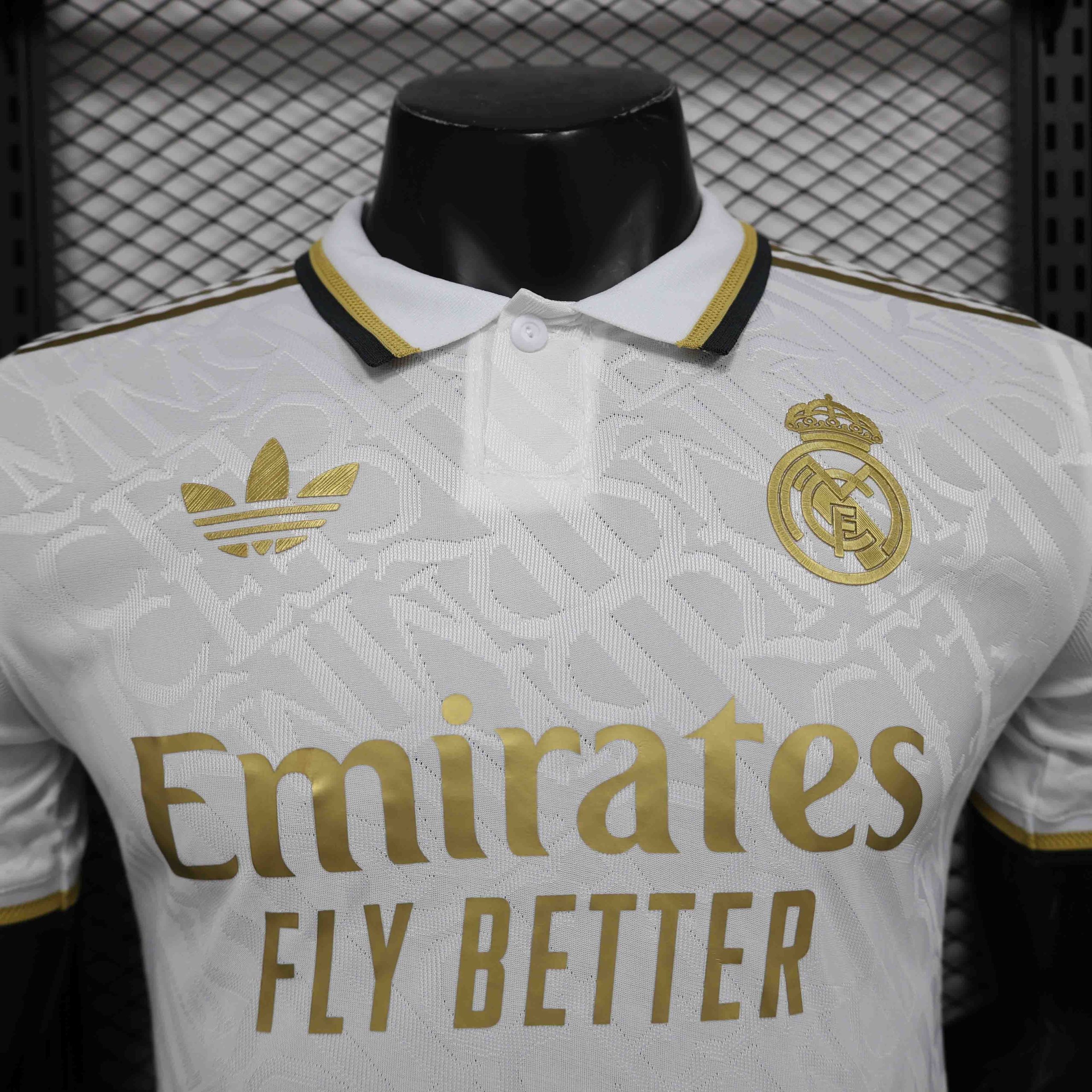 Real Madrid Soccer Jersey Golden Special Edition Shirt 2024/25 - Image 5