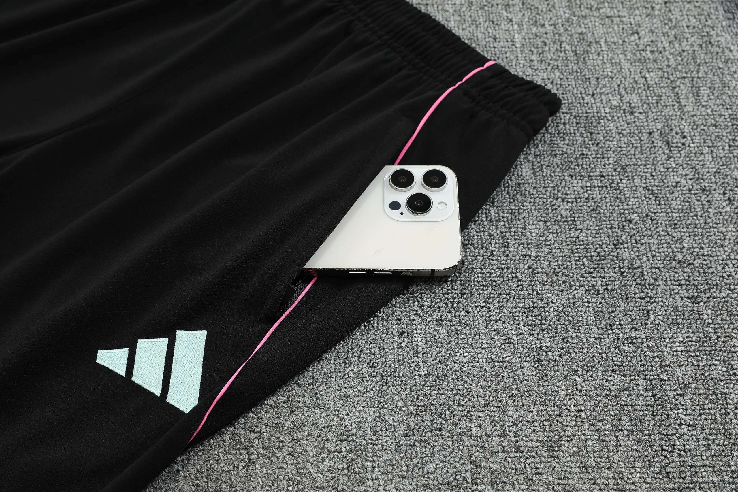 Juventus Training Kit (Sweatshirt+Pants) White 2025/26 - Player Version - Image 3