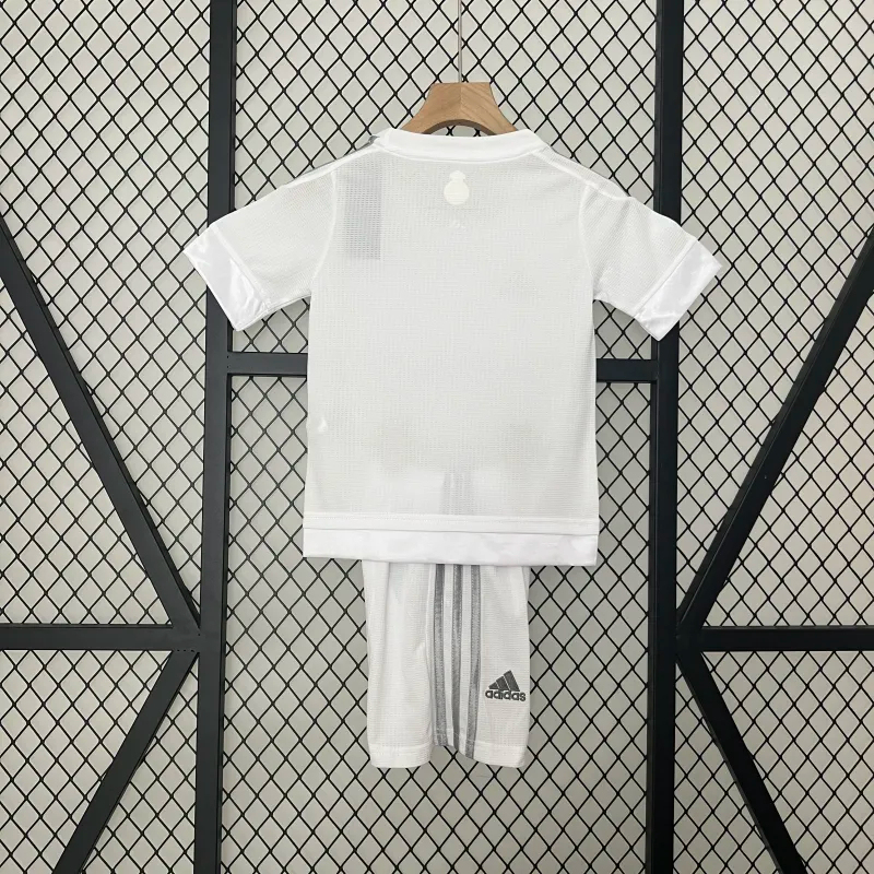 Real Madrid Retro Jersey Home Kids Kit Jersey+Shorts 2015/16 - Image 2