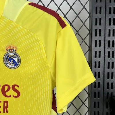 Real Madrid Soccer Jersey Yellow Goalkeeper Kids Kit Jersey+Shorts 2025/26 - Image 6