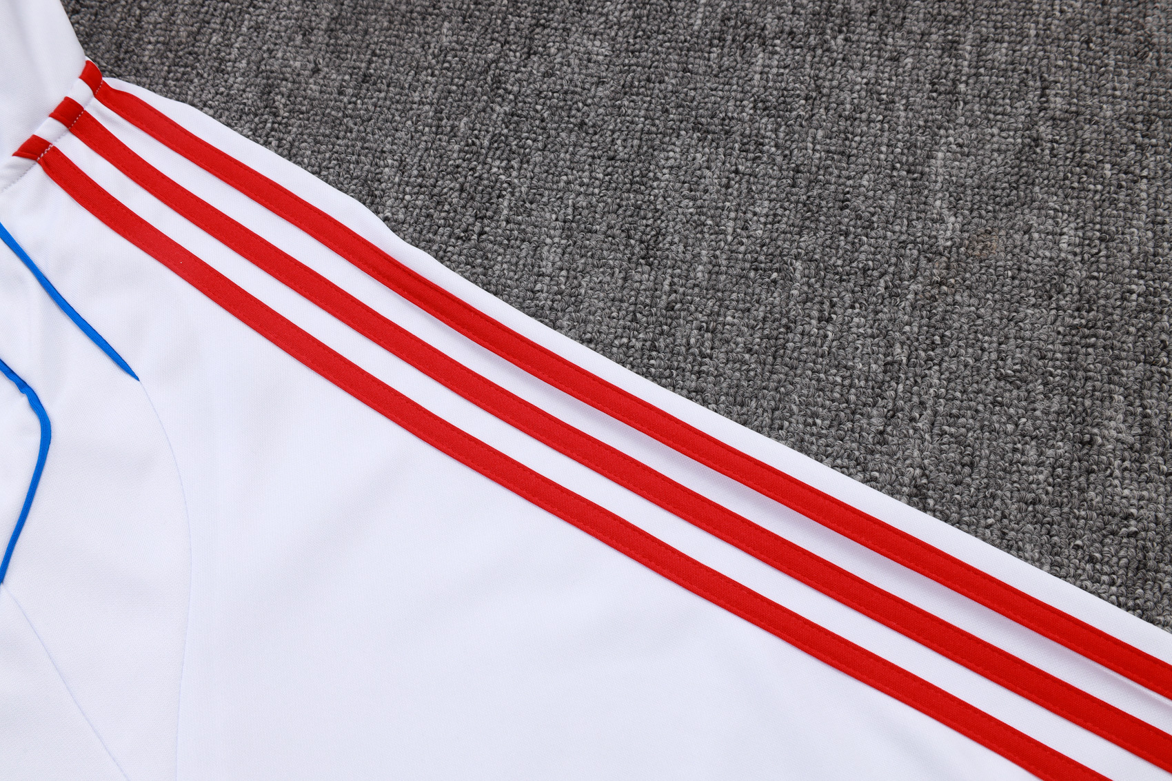 Bayern Munich Training Kit (Jacket+Pants) White 2025/26 - Image 3