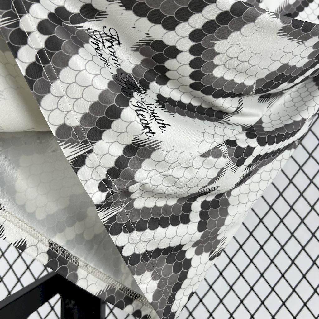 Bayern Munich Soccer Jersey Special Edition Shirt 2025/26 - Image 6