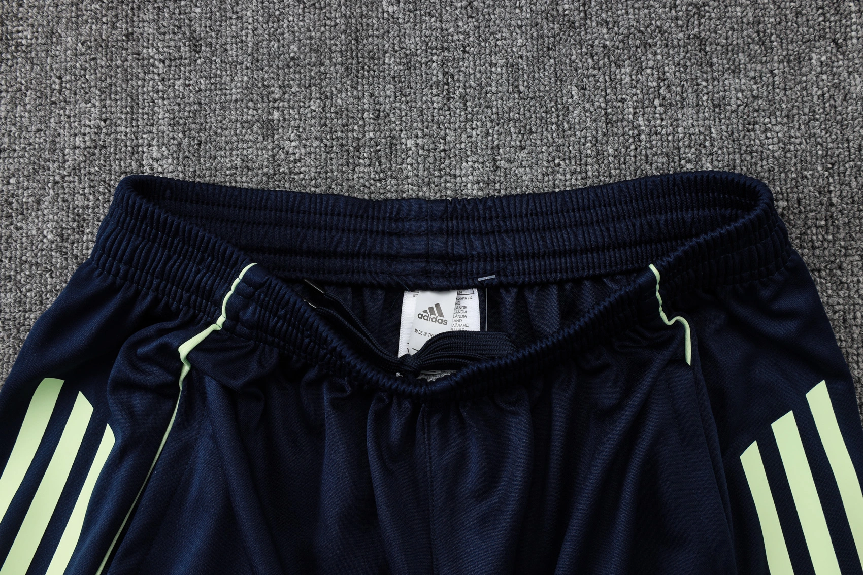 Real Madrid Training Jersey Kit Green 2025/26 - Image 6