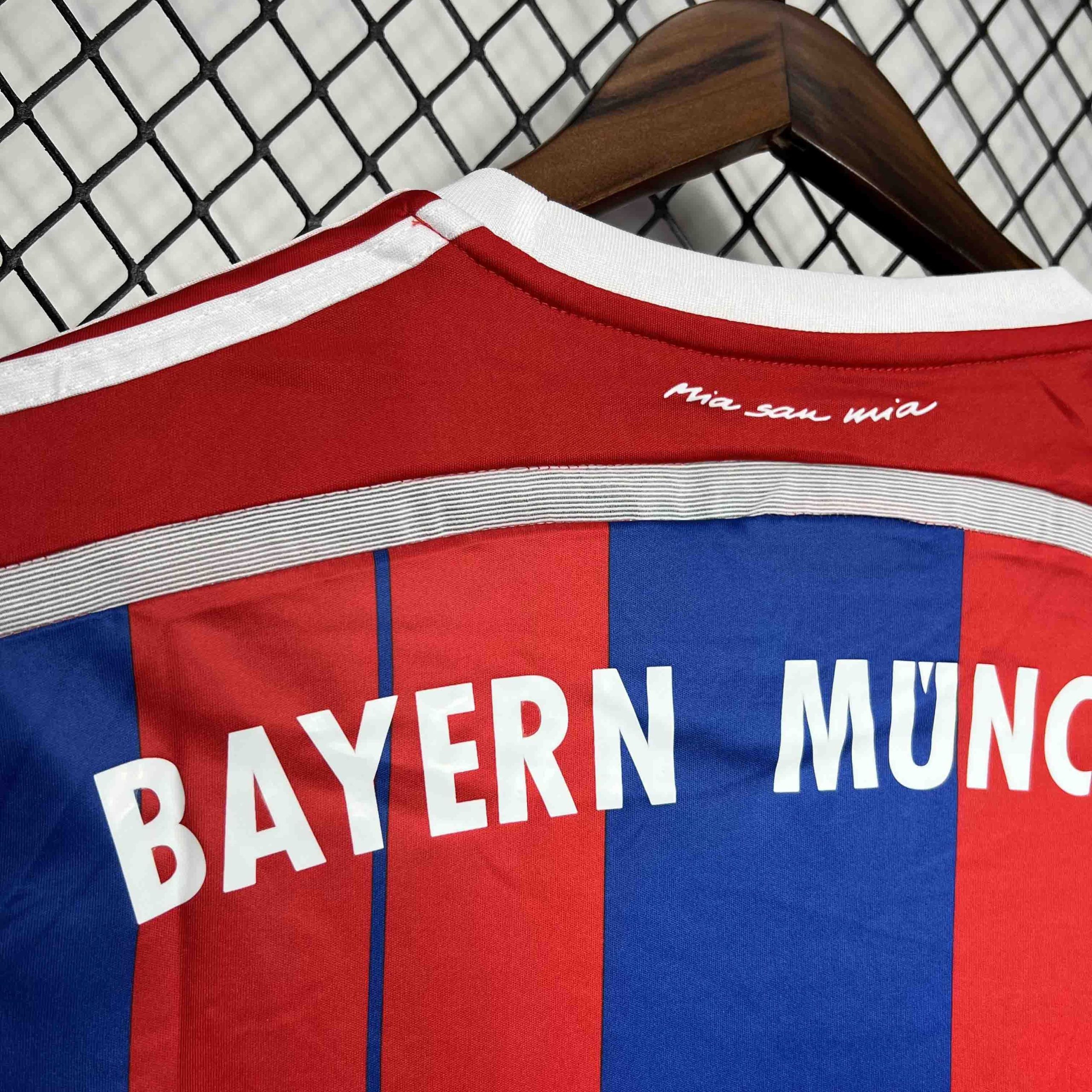 Bayern Munich Retro Jersey Home Soccer Shirt 2014-2015 - Image 4