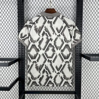 Alternative view of Bayern Munich Soccer Jersey Special Edition Shirt 2025/26