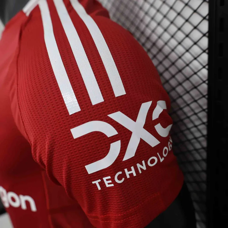 Manchester United Home Football Jersey Shirt 2024/25 - Image 5