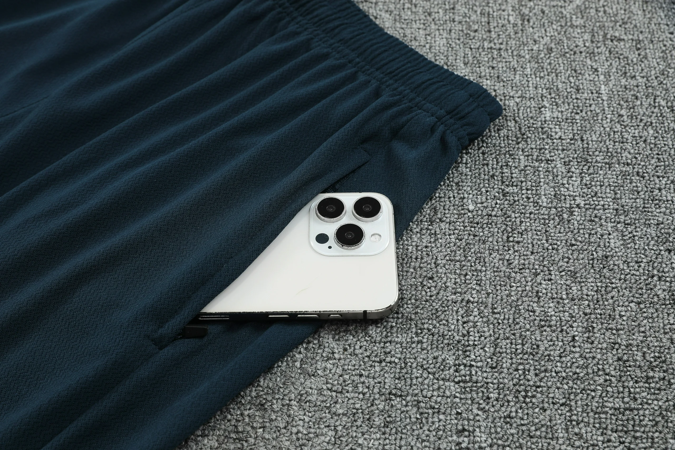 Barcelona Sleeveless Training Kit Pink 2025/26 - Image 4