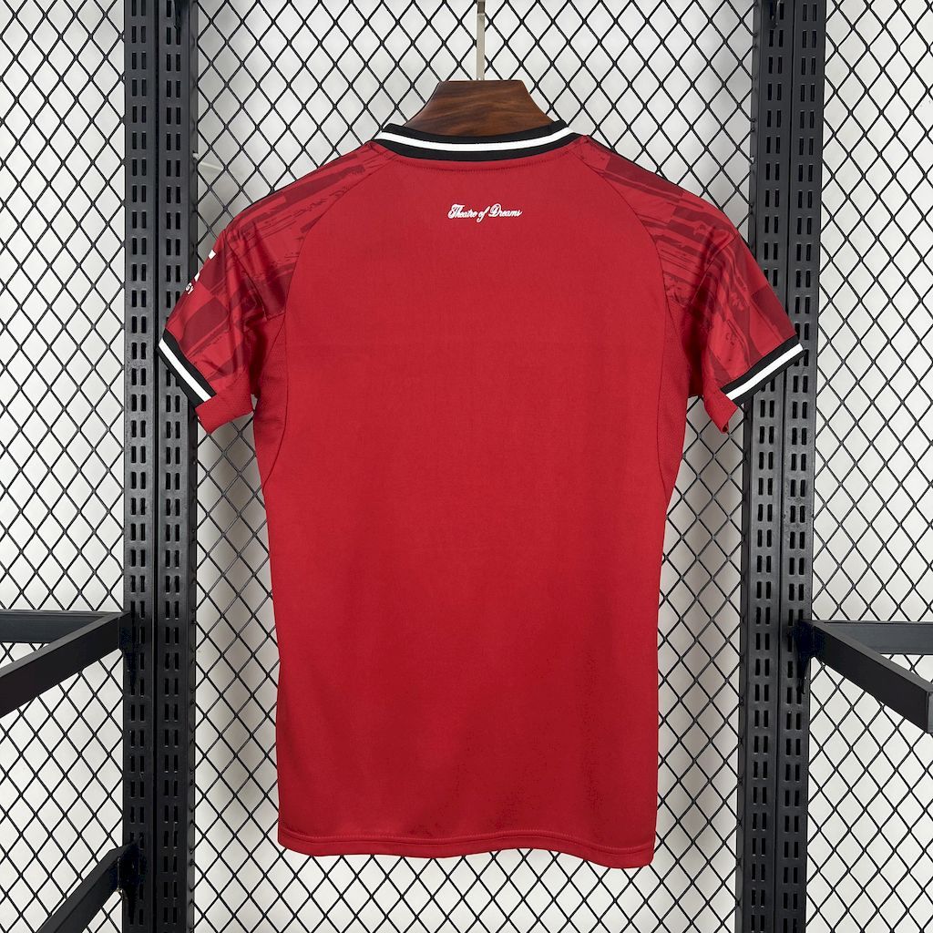 Manchester United Home Women's Football Jersey Shirt 2025/26 - Image 2