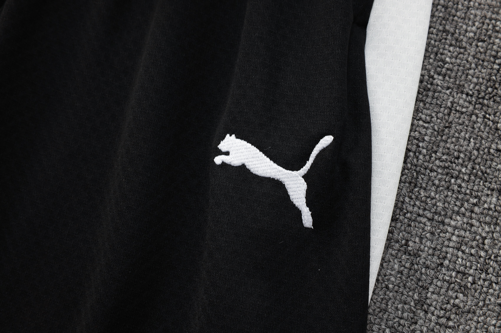 Portugal Training Kit (Sweatshirt+Pants) Black 2025 - Image 3