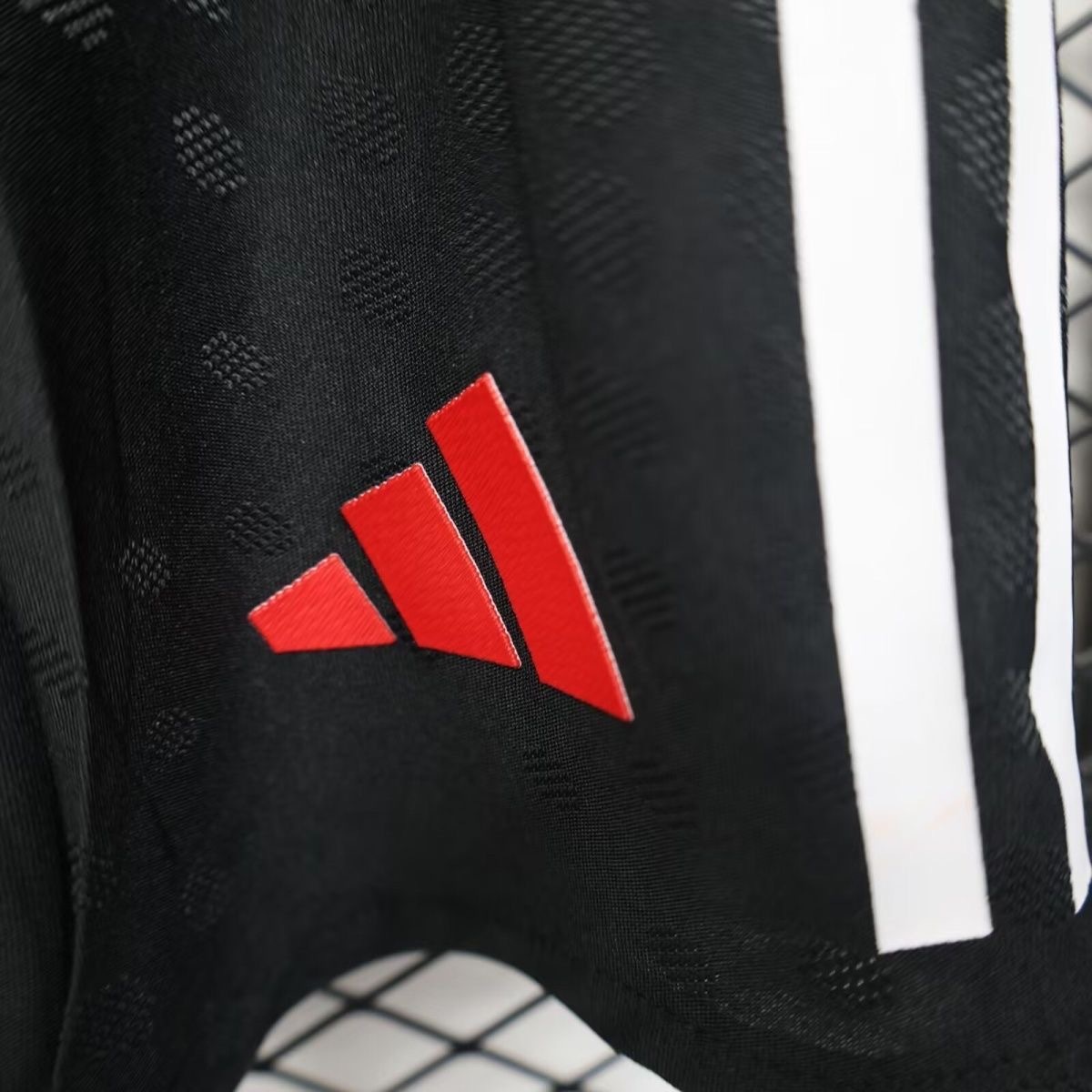 Liverpool Football Jersey Away Shorts 2025/26 - Image 3