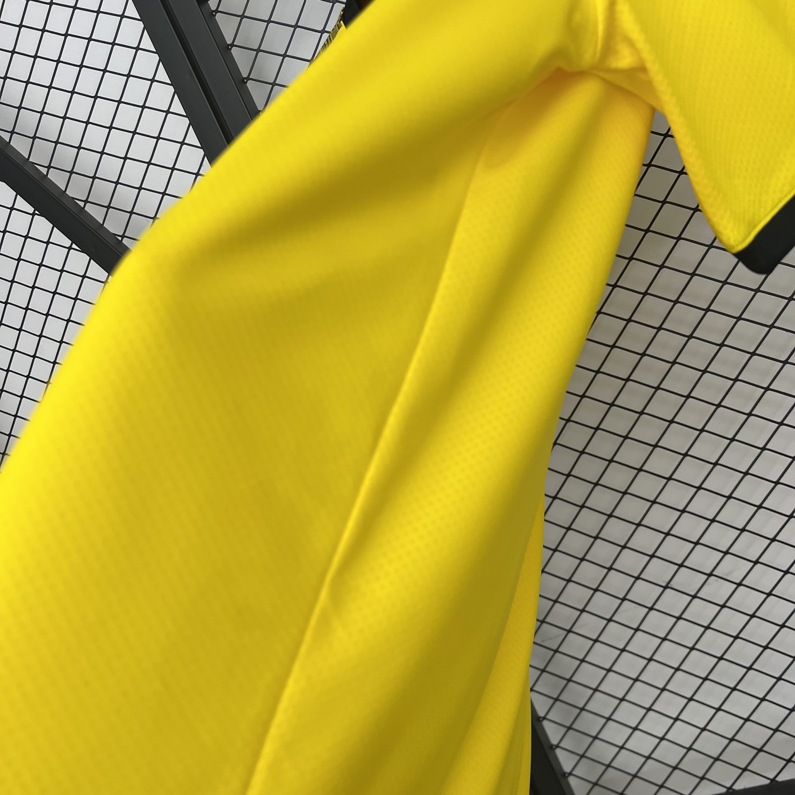 Borussia Dortmund Retro Jersey Home Soccer Shirt 2019/20 - Image 4
