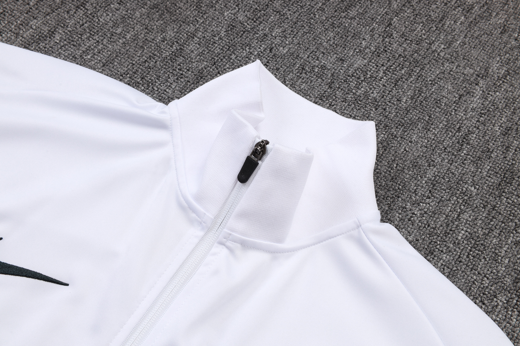 Chelsea Training Kit (Jacket+Pants) White 2025/26 - Image 6