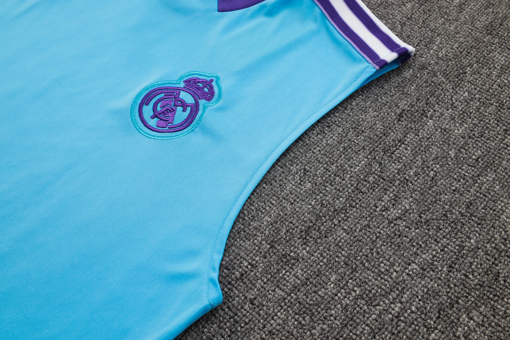 Real Madrid Sleeveless Training Kit Blue 2025/26 - Image 4