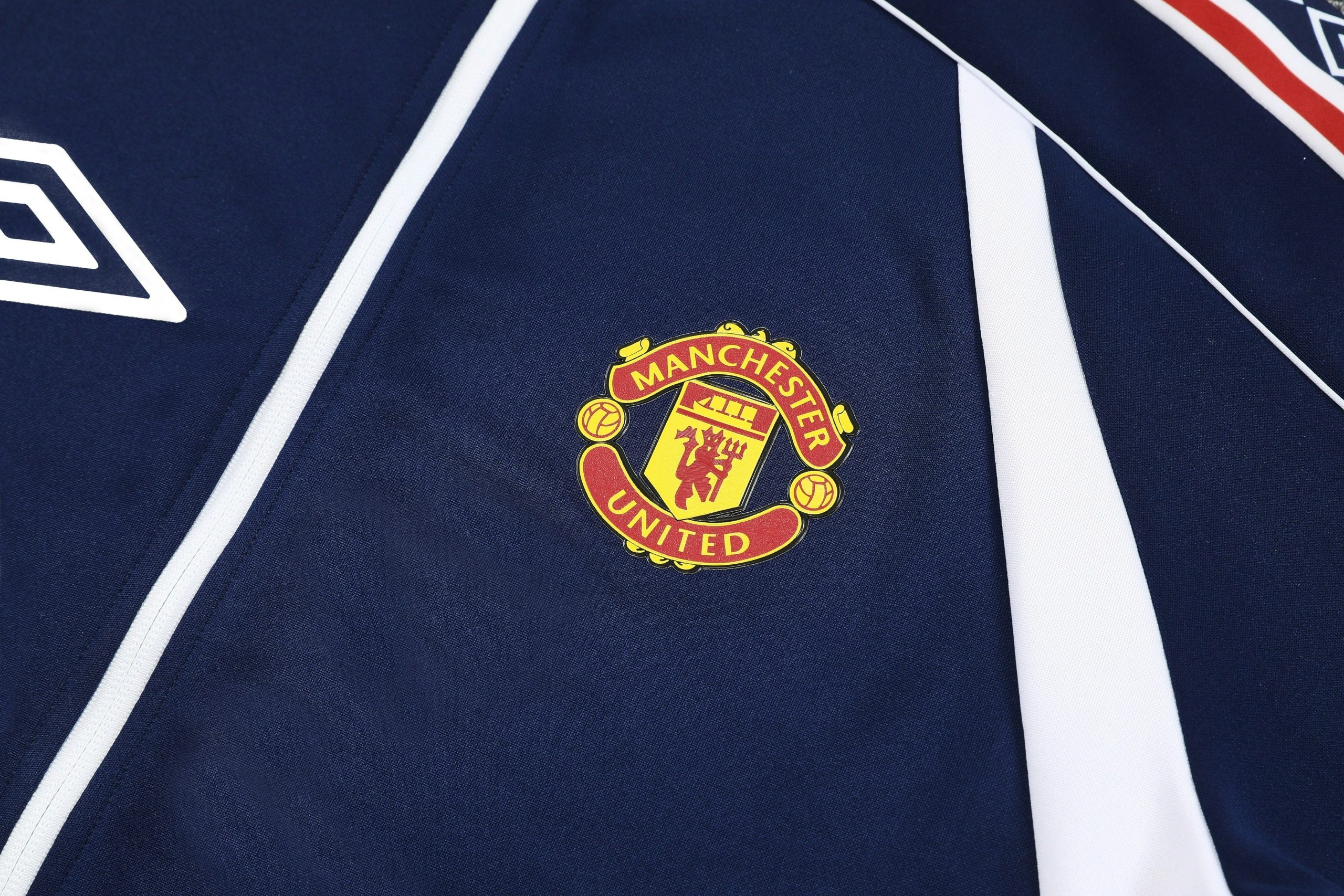 Manchester United Retro Training Kit (Jacket+Pants) 2025/26 - Image 5